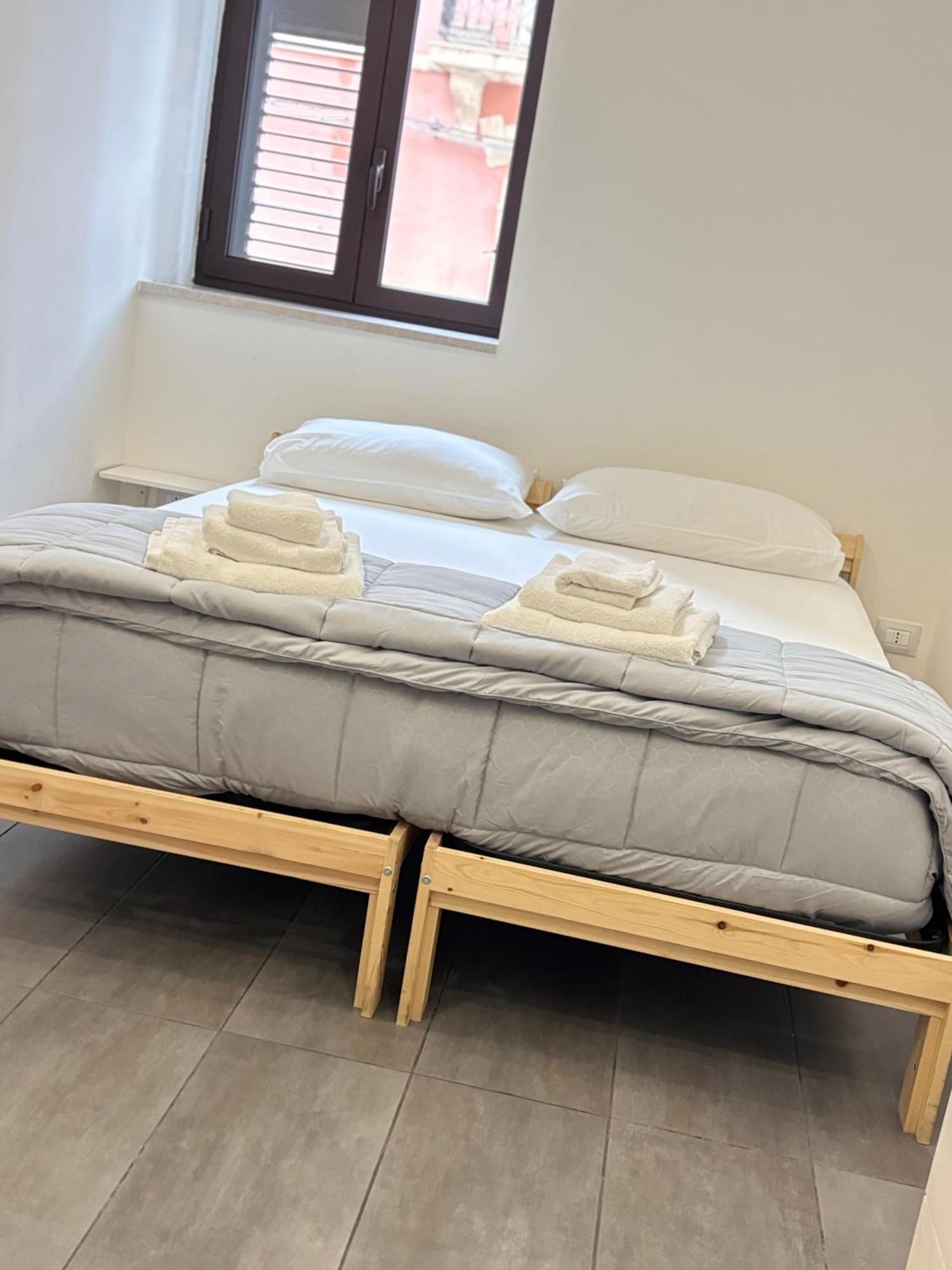 Dionisio Apartments Siraküza Dış mekan fotoğraf