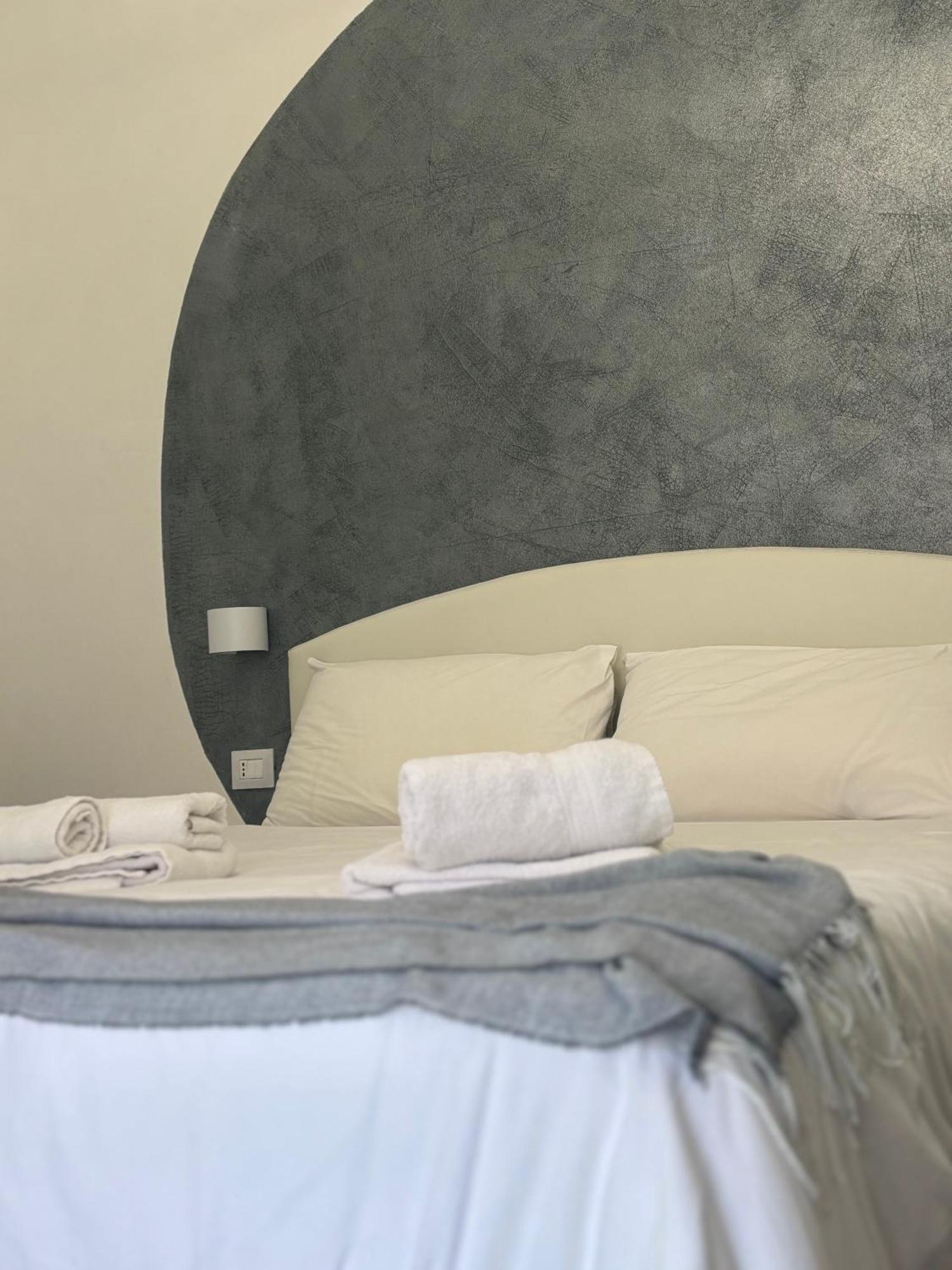 Dionisio Apartments Siraküza Dış mekan fotoğraf